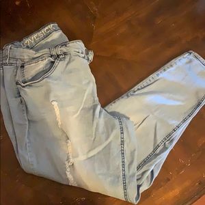 Light denim distressed jeans